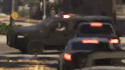 نمای کناری SUV پلیس.