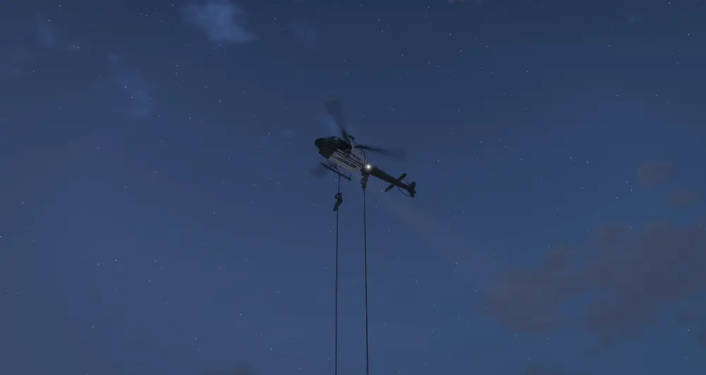 یک Police Maverick در حال پیادهکردن افسران NOOSE TRU.