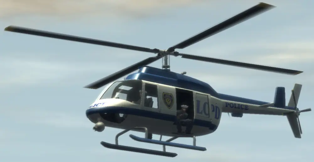 یک Police Maverick با افسران LCPD داخل آن.