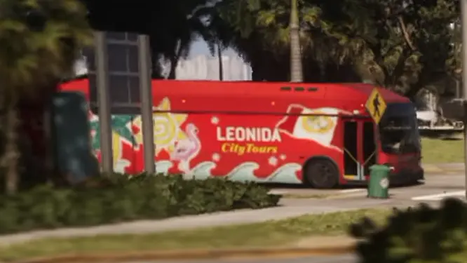 یک Buster متعلق به Leonida City Tours.